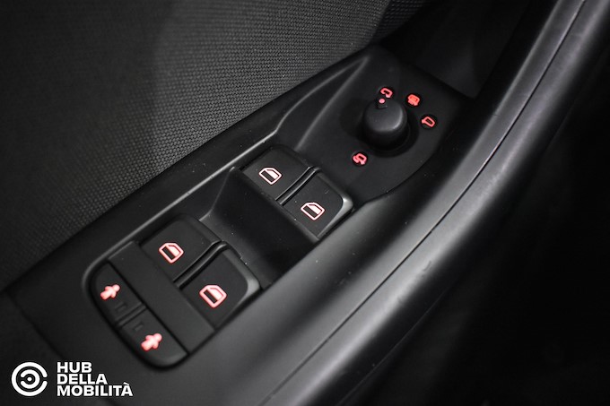 AUDI Q3 2.0 TDI 150 CV Business